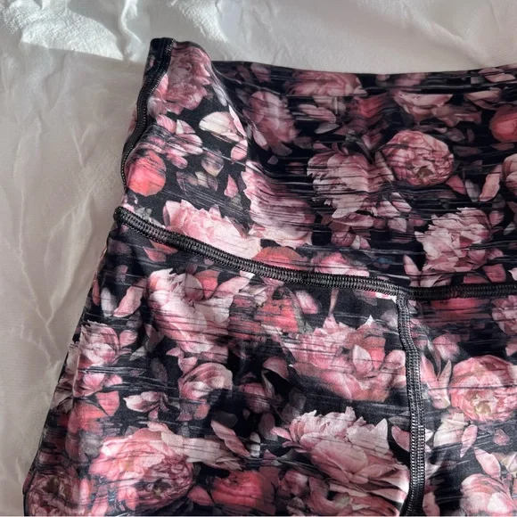 Wunder Under High-Rise Tight 28" *Nulux in Peony Multi - Picture 2 of 6